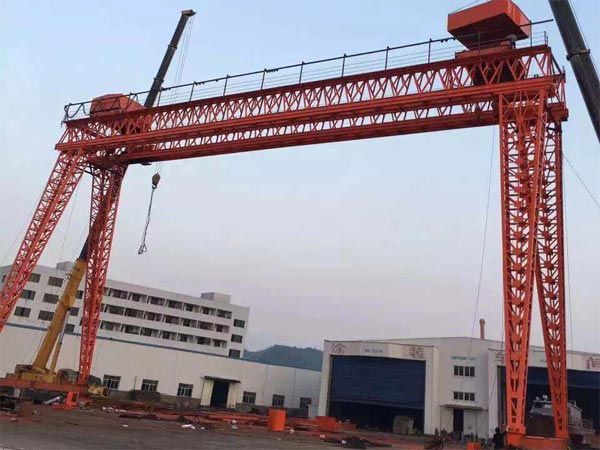 花架雙主梁門式起重機
